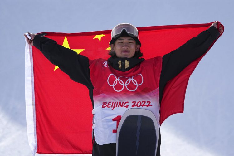 Chinese teen Su Yiming takes silver in Olympic slopestyle